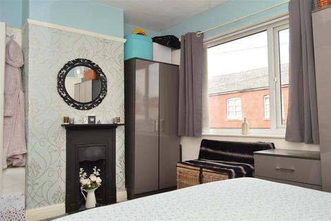 33 Hive Street, Oldham, OL8 4QS