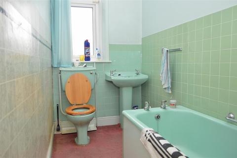 20 Brookfield Street, Oldham, OL8 1DD