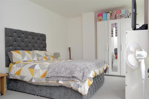 16 Tanners Fold, Oldham, OL8 2NN