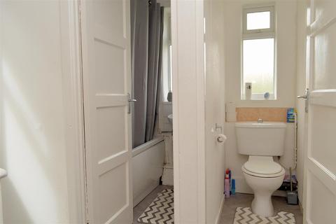 16 Tanners Fold, Oldham, OL8 2NN