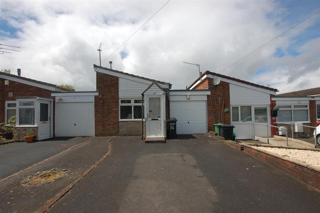 Laxton Close, Kingswinford, DY6 8RN 2 bed terraced bungalow £189,950