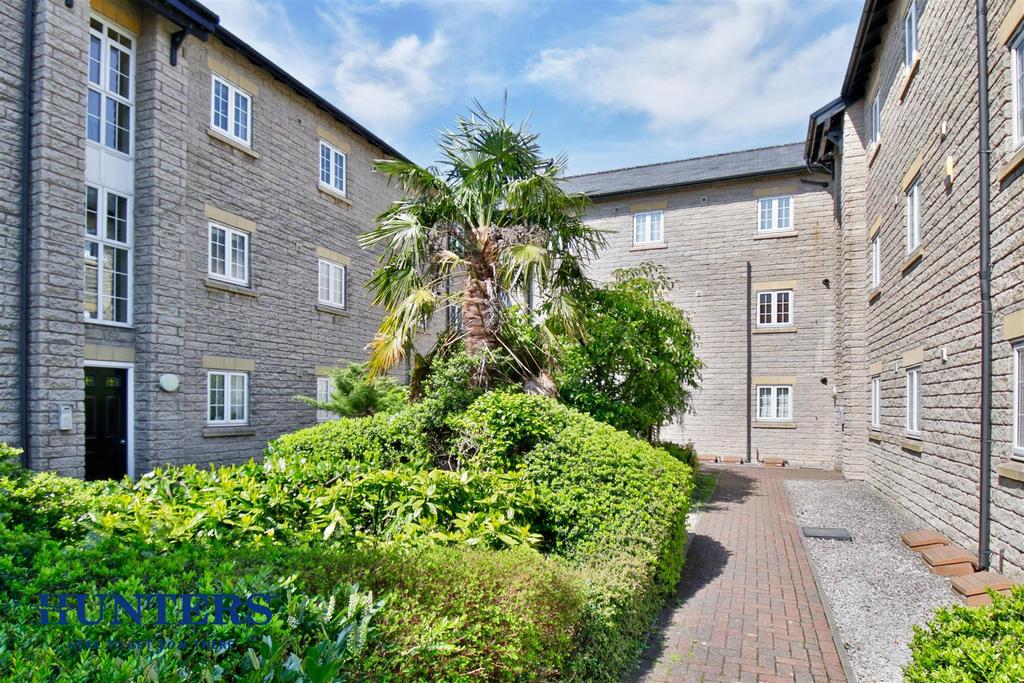 Mill Fold Gardens, Littleborough, Lancashire 2 bed apartment for sale