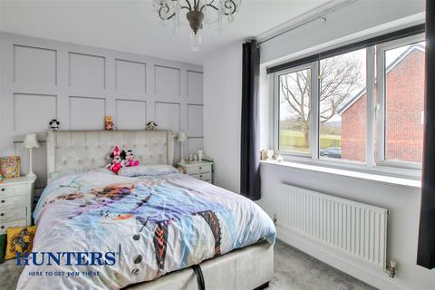 98 Rosary Road, Oldham, OL8 2SL