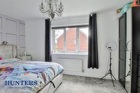 98 Rosary Road, Oldham, OL8 2SL