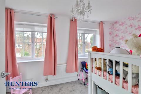 98 Rosary Road, Oldham, OL8 2SL