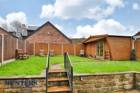 153 Manchester Road, Greenfield, Oldham, OL3 7HJ