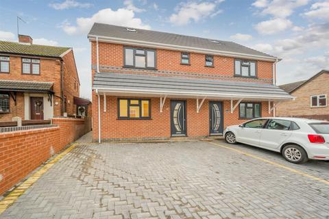 24 Wells Road, Brierley Hill, DY5 3TD