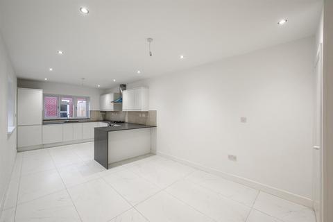 24 Wells Road, Brierley Hill, DY5 3TD