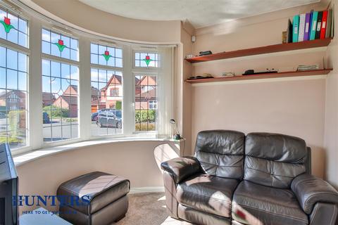 26 Challum Drive, Chadderton, Oldham, OL9 0LY