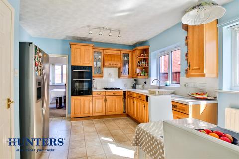 26 Challum Drive, Chadderton, Oldham, OL9 0LY