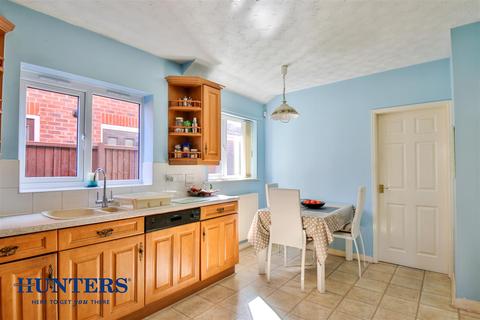 26 Challum Drive, Chadderton, Oldham, OL9 0LY