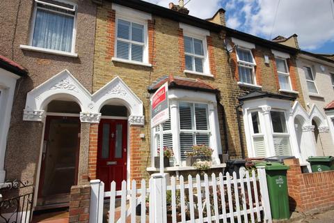 4 bedroom terraced house to rent, Lancaster Road, Walthamstow