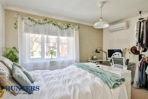 200 Foxdenton Lane, Chadderton, Oldham, OL9 9QR