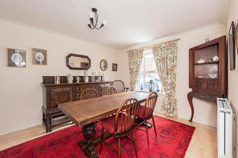 4 Monro Place, Epsom, KT19 7LD