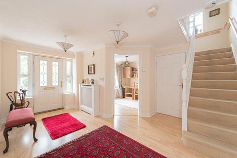 4 Monro Place, Epsom, KT19 7LD