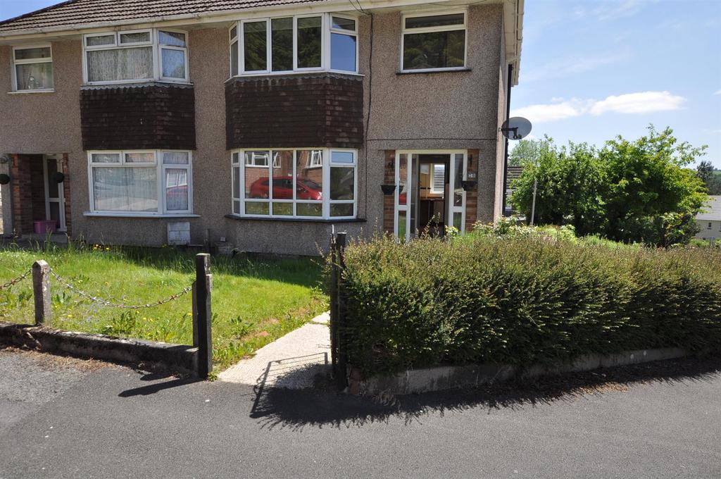 Hafod Cwnin, Carmarthen 3 bed semidetached house £179,950