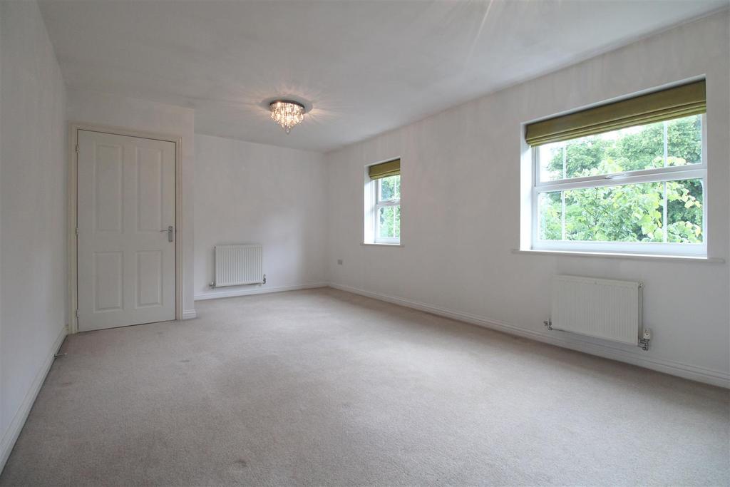 Trefoil Gardens, Amblecote, Stourbridge 2 bed apartment £155,000