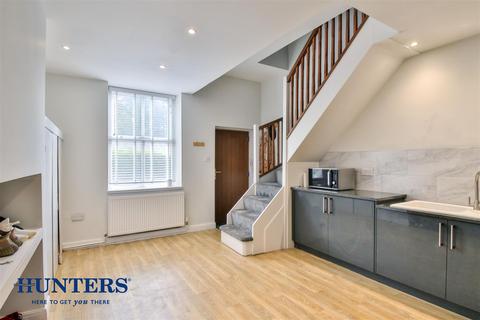 8 Barnes Meadows, Littleborough, OL15 9PW