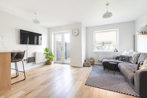 85 Morphou Road, London, NW7 1BG