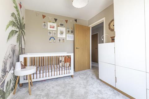 85 Morphou Road, London, NW7 1BG