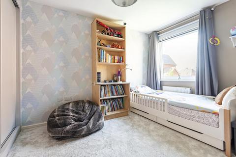 85 Morphou Road, London, NW7 1BG
