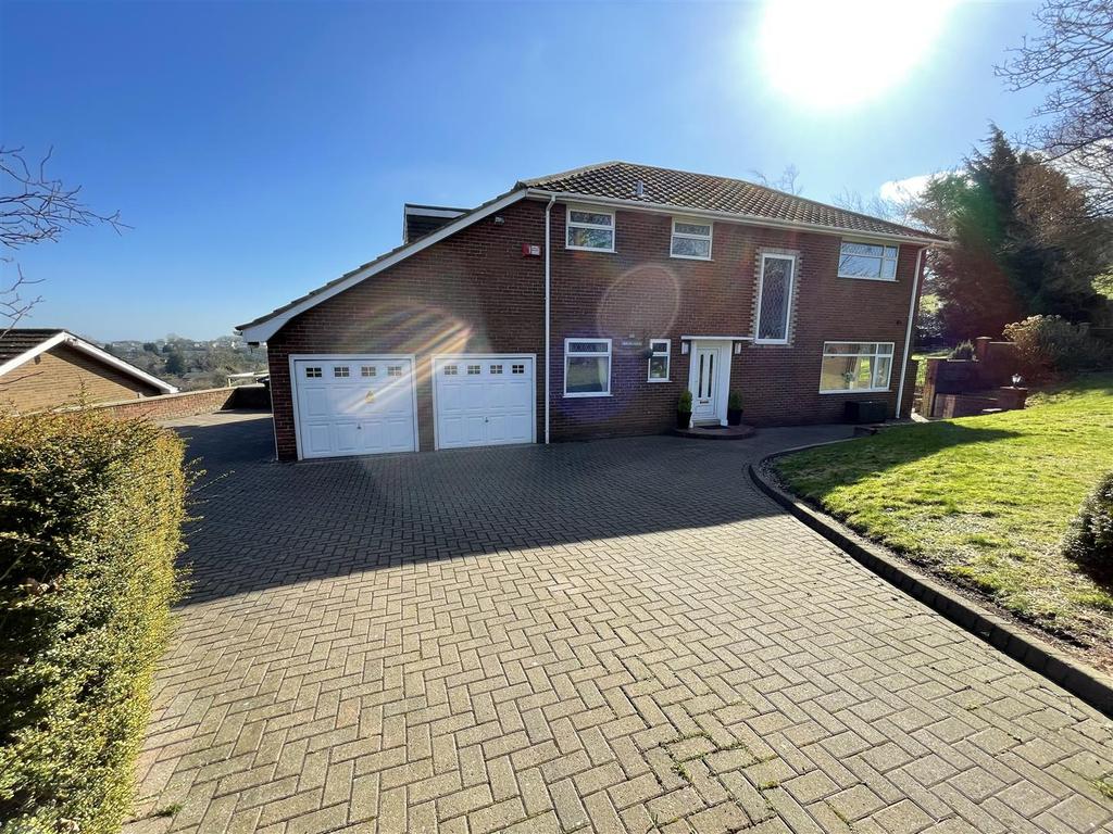 Stepney Road, Scarborough 4 bed detached house £545,000