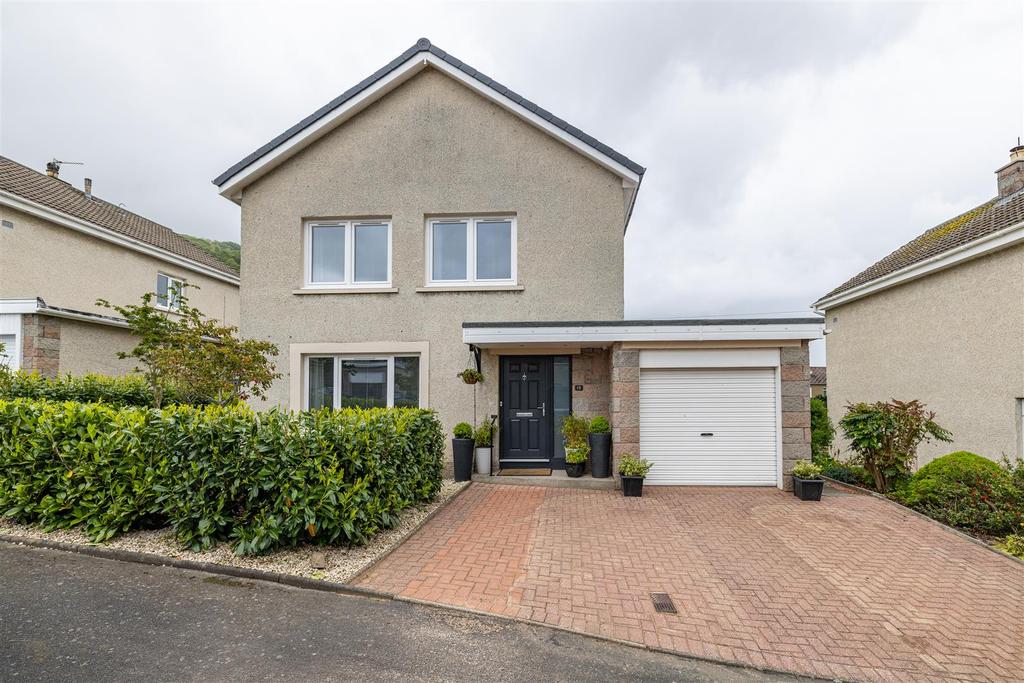 Langhaugh Gardens, Galashiels 3 bed detached house £270,000