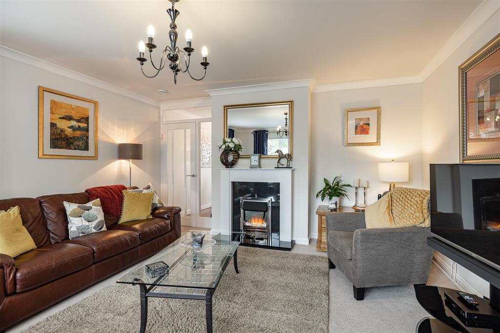 Langhaugh Gardens, Galashiels 3 bed detached house £270,000