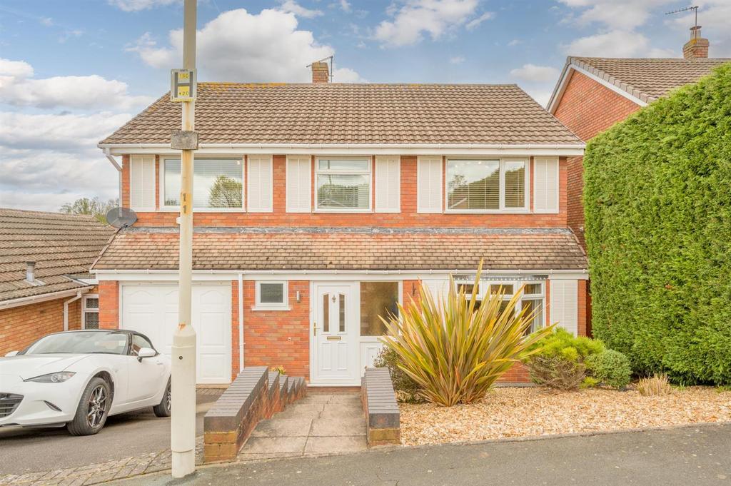 Maidendale Road, Kingswinford, West Midlands 4 bed house £425,000