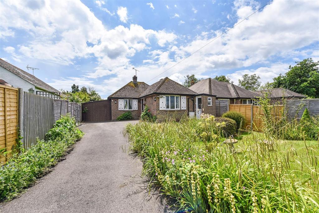 Yapton Road, Barnham, 2 bed detached bungalow for sale £415,000
