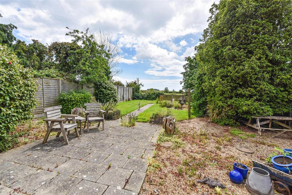 Yapton Road, Barnham, 2 bed detached bungalow for sale £415,000