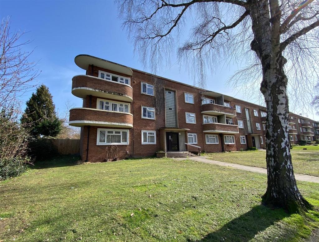 e The Broadway, Stourbridge 2 bed house £125,000