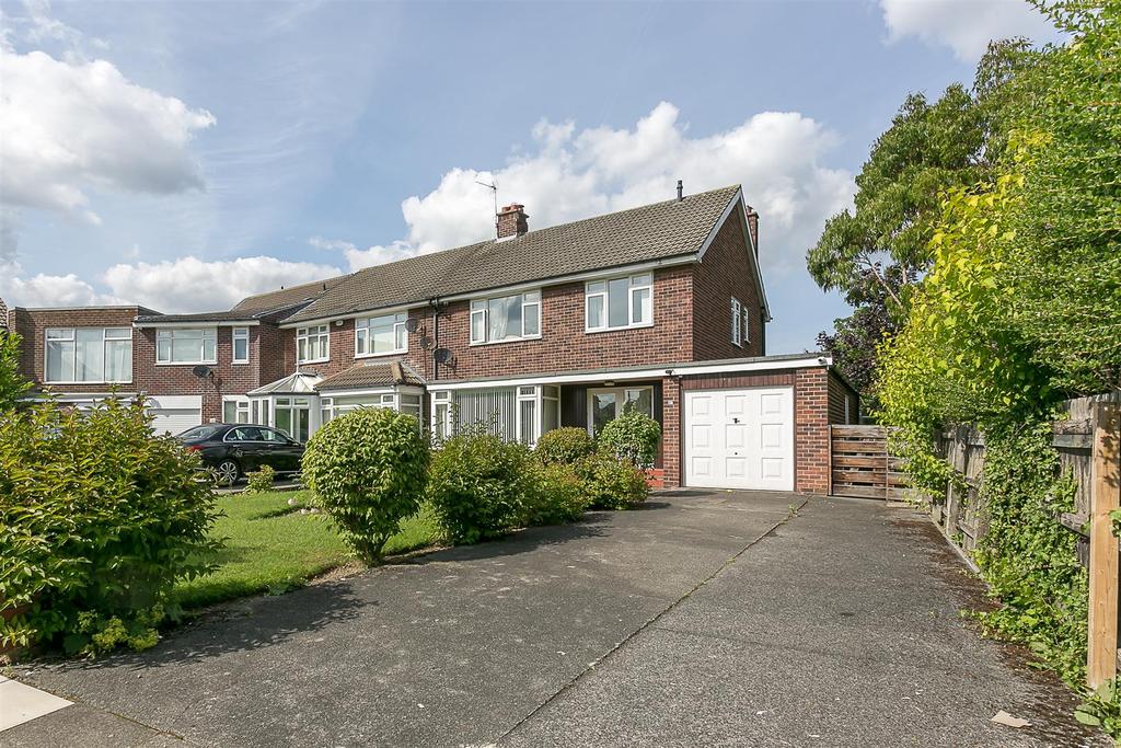 Montagu Avenue, Gosforth, Newcastle upon Tyne 3 bed semidetached house