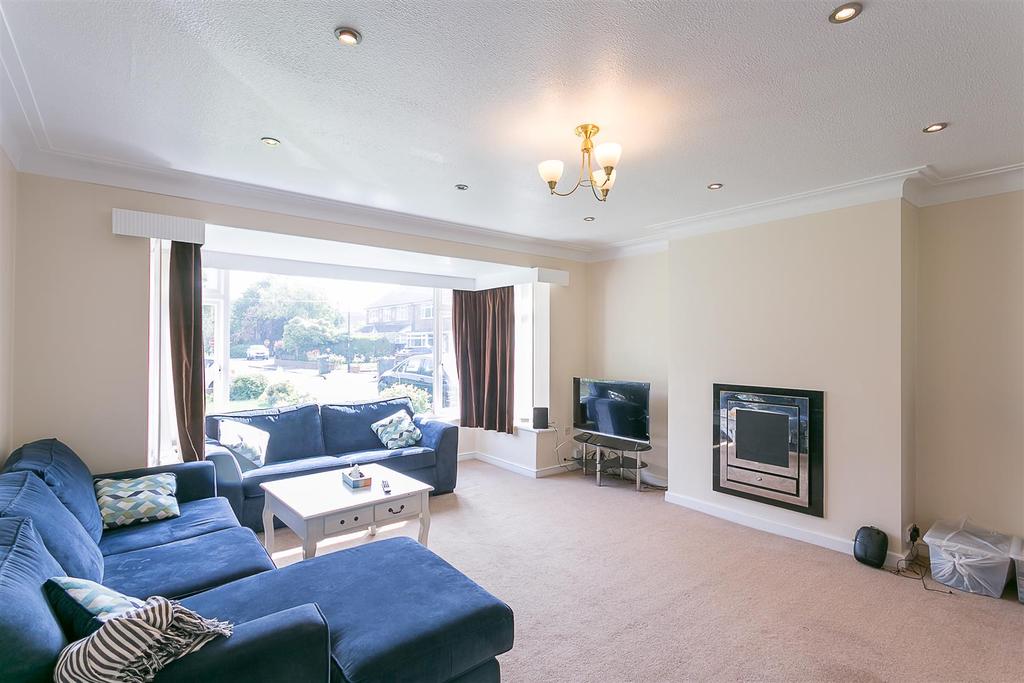 Montagu Avenue, Gosforth, Newcastle upon Tyne 3 bed semidetached house