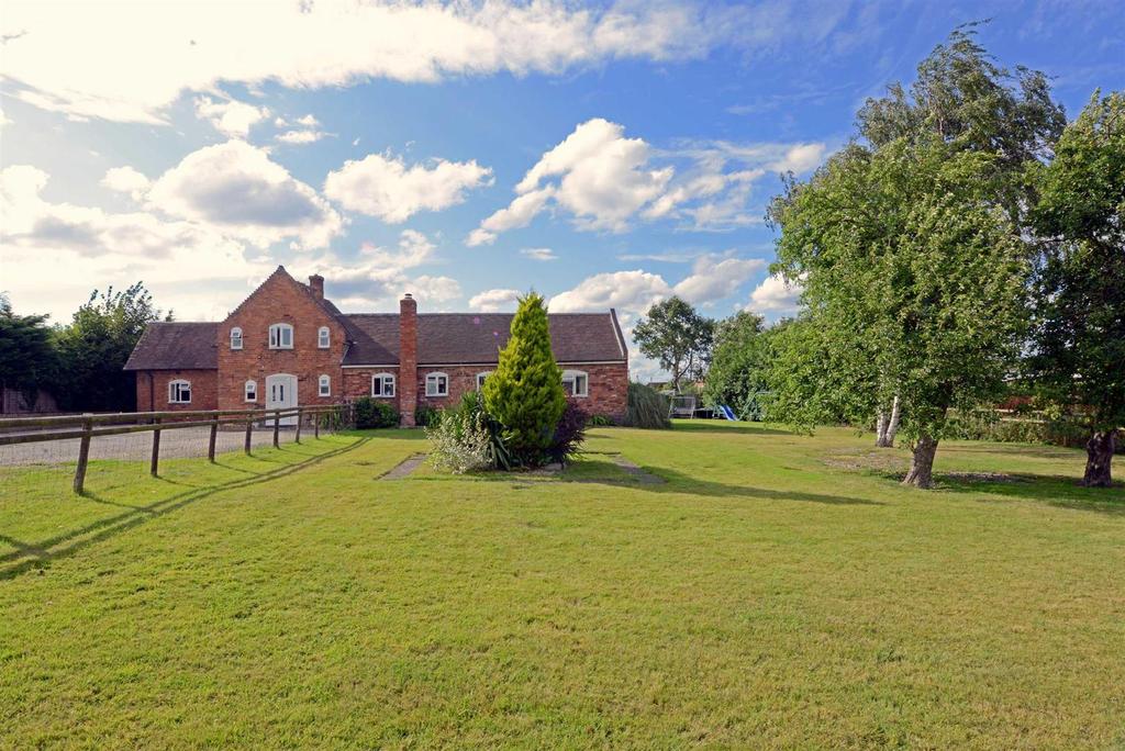 Emstrey Lodge, Atcham, Shrewsbury 4 bed detached house £495,000