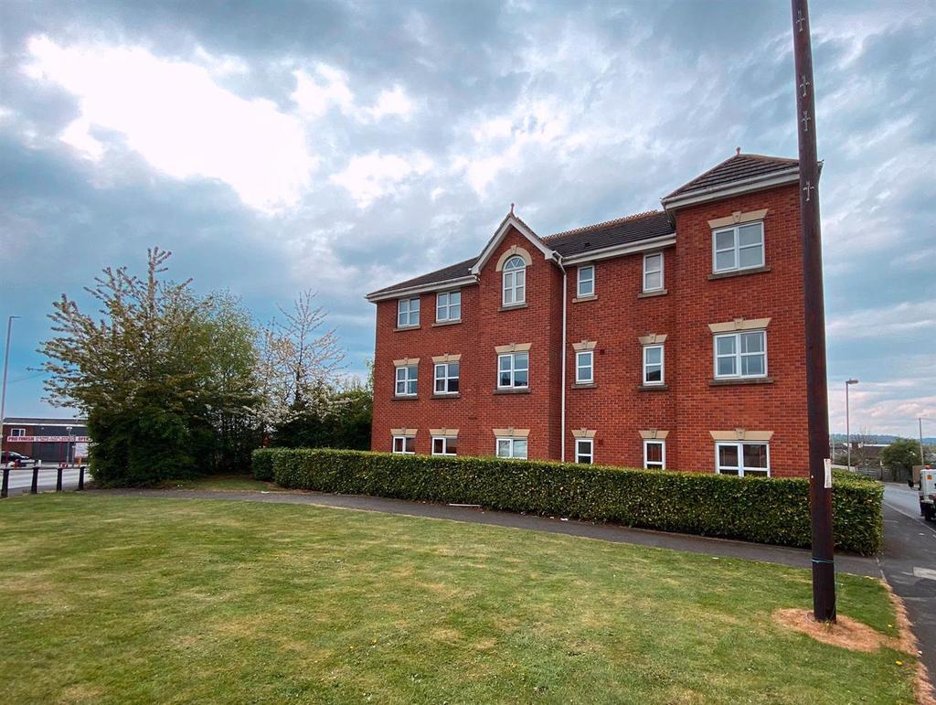 Morris Court, Brierley Hill, DY5 3QB 2 bed house £110,000