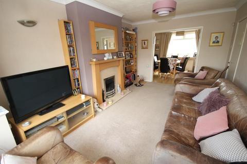27 Farlea Drive, Bradford, BD2 3RJ