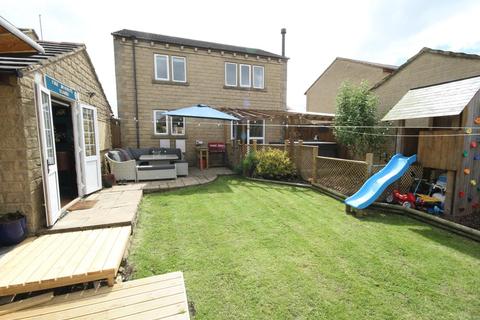 7 Summer Lea, Idle, Bradford, BD10 8PL
