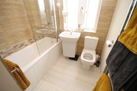 7 Summer Lea, Idle, Bradford, BD10 8PL