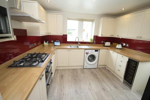 7 Summer Lea, Idle, Bradford, BD10 8PL