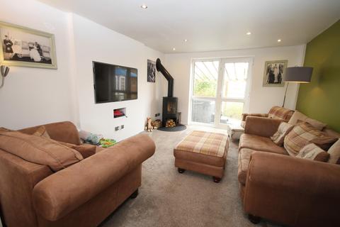7 Summer Lea, Idle, Bradford, BD10 8PL