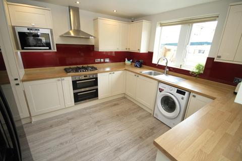 7 Summer Lea, Idle, Bradford, BD10 8PL