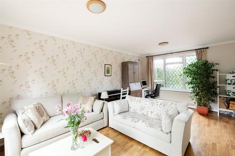18 Church Road, Reigate, RH2 8HY