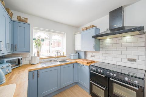4 Fairfield Drive, Kinver, Stourbridge, DY7 6EW