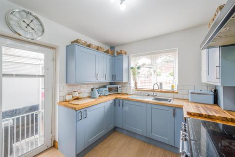 4 Fairfield Drive, Kinver, Stourbridge, DY7 6EW