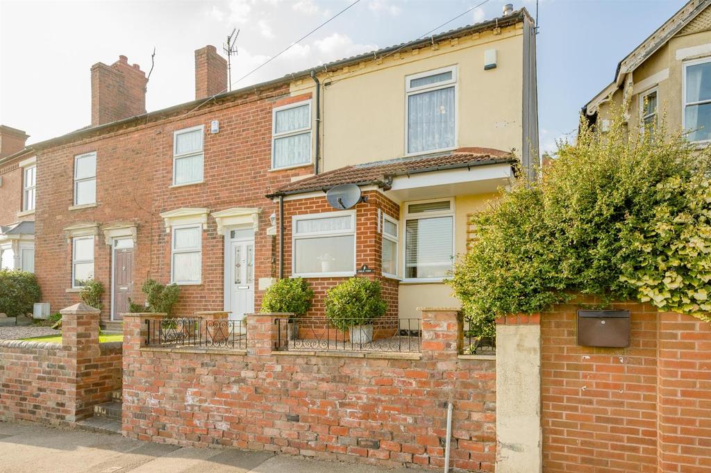 Collis Street, Stourbridge, West Midlands 2 bed end of terrace house