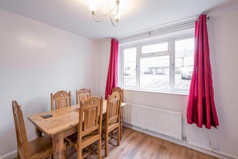 52 Murcroft Road, Stourbridge, DY9 9HU