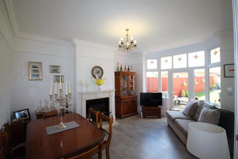 199 Billing Road, Northampton, NN1 5RS