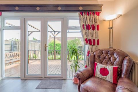 22 White Oak Drive, Kingswinford, DY6 9QN