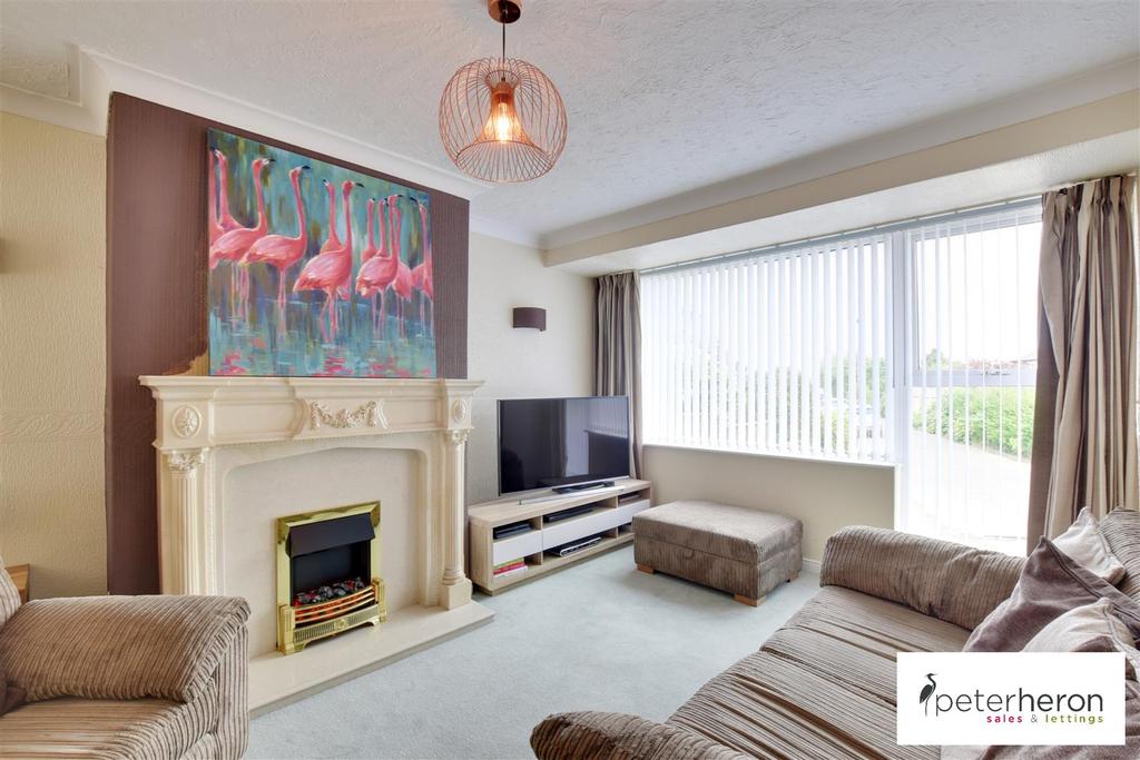 Broomshields Close, Fulwell, Sunderland 3 bed semidetached house £